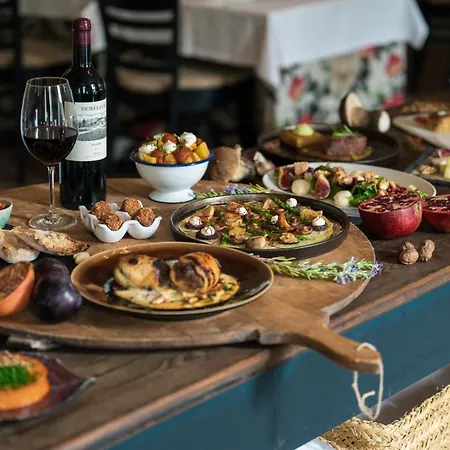Angelats - A Signature Boutique & Restaurant فندق